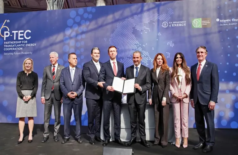 Τι προβλέπει το deal για αμερικανικό LΝG μέσω Ελλάδας: Προμήθεια έως 1,5 εκατ. τόνων για 20 χρόνια