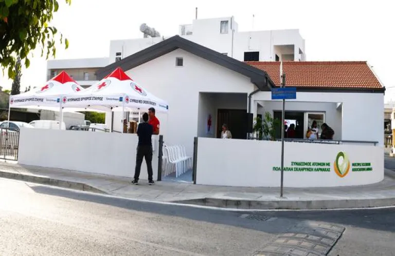 Λάρνακα: Νέα στέγη για άτομα με πολλαπλή σκλήρυνση - Παλιά οικία κληροδοτήθηκε στον Ερυθρό Σταυρό και ανακαινίστηκε