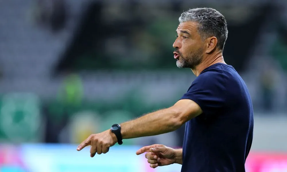 Ο Μαρτίνς εστιάζει στις αδυναμίες, ακόμη και στις επιτυχίες...