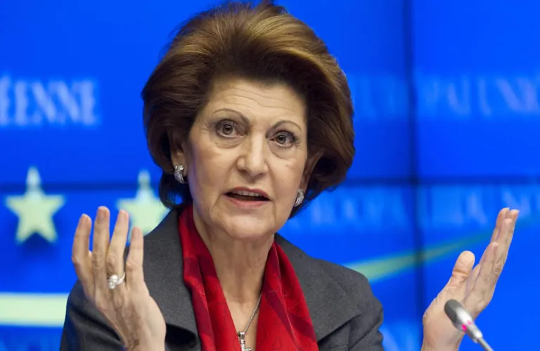 Η Ανδρούλλα Βασιλείου στον «Π»: Όταν μιλούσαν οι γυναίκες άδειαζαν τα έδρανα