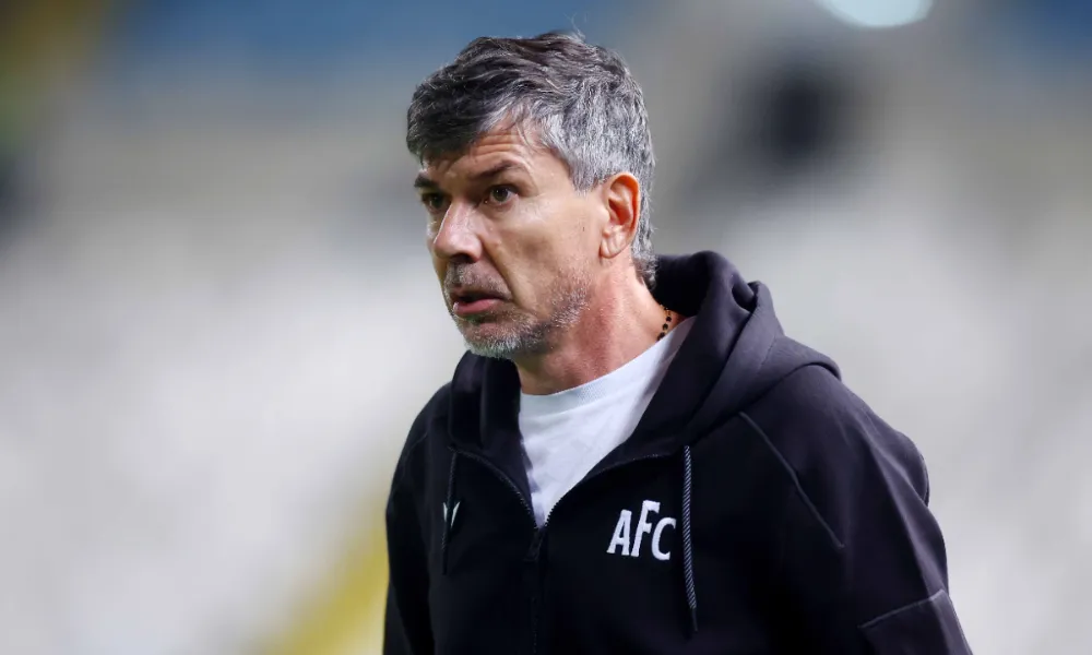 Ο ευχαριστημένος Γκαρσία... κάλεσε δημοσιογράφο να κάνει προπόνηση για να βελτιώσει τους ποδοσφαιριστές!