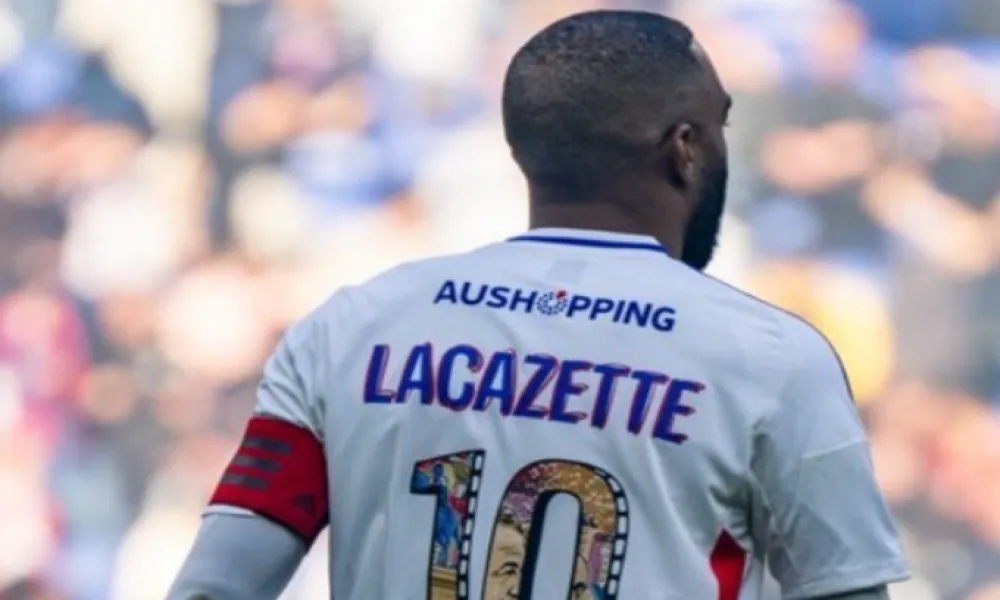 Λακαζέτ: «Δεν είναι εύκολο να παίζεις 11 εναντίον 12»