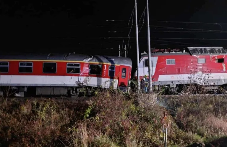 Σλοβακία: Πώς έγινε η σύγκρουση των τρένων - «Πεταχτήκαμε μπροστά» αναφέρουν μάρτυρες