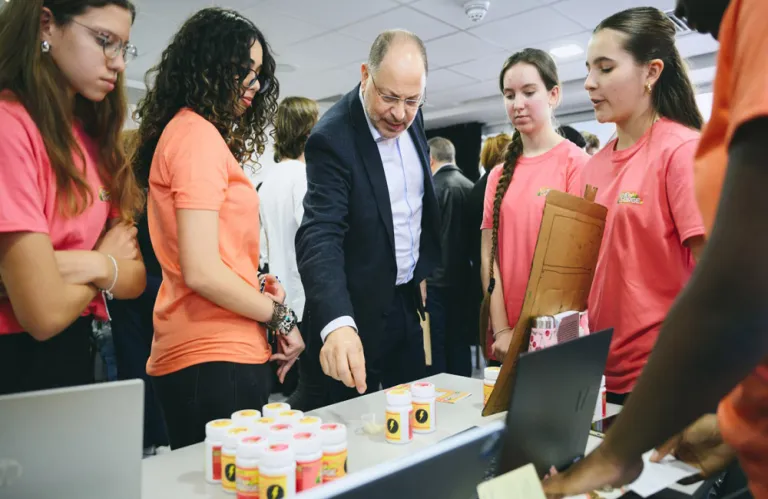 H PwC Κύπρου μέσα από το PwC Foundation ενδυναμώνει τις επιχειρηματικές και κοινωνικές δεξιότητες των μαθητών