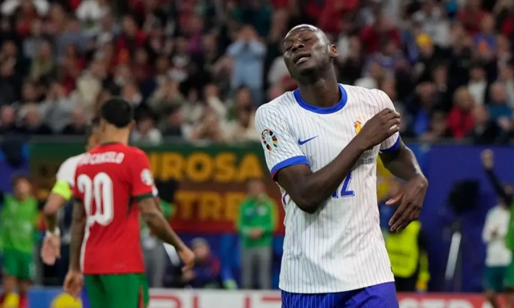 Πλήγμα στην Γαλλία, νοκ άουτ ο τραυματίας Κόλο Μουανί