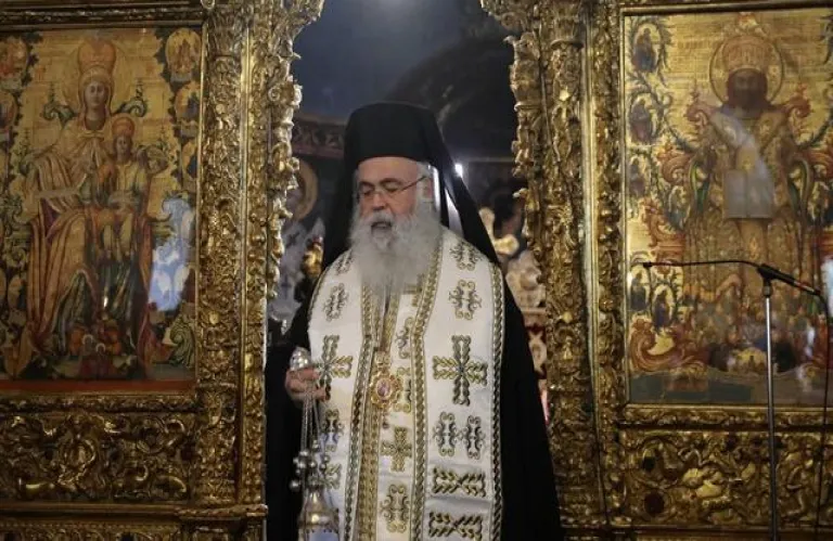 Οι κορώνες του Αρχιεπισκόπου