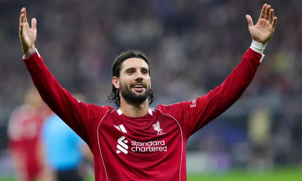 «Κλεφτές» ματιές από Ρεάλ Μαδρίτης και Μάντσεστερ Σίτι στον Σόμποσλαϊ – Ανησυχία στη Λίβερπουλ!