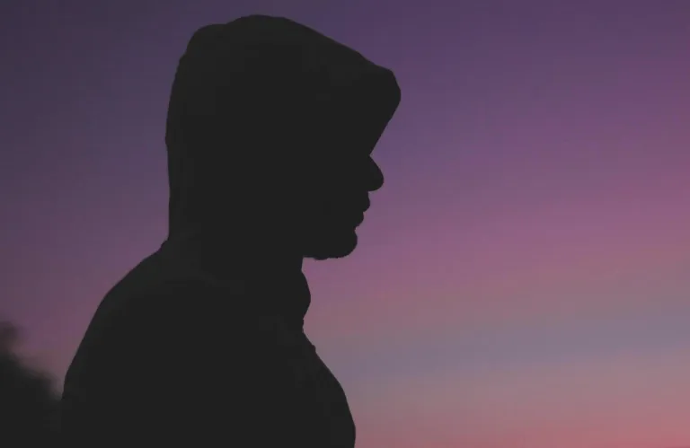 Τρεις εύκολοι τρόποι για να ξεπεράσετε τη μελαγχολία του χειμώνα, σύμφωνα με το BBC