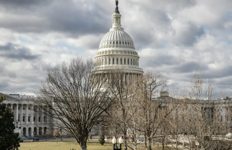 ΗΠΑ: Τα πιθανά εμπόδια στη ψηφοφορία της Βουλής των Αντιπροσώπων για τον τερματισμό του shutdown