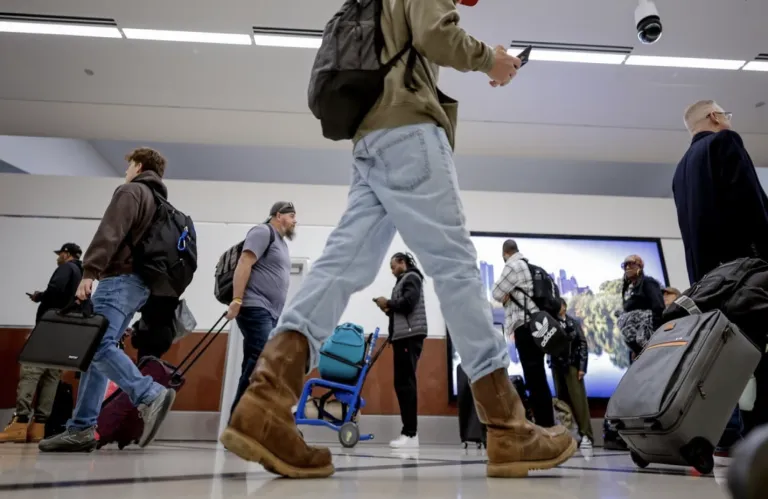 Χάος στα αεροδρόμια των ΗΠΑ: Πάνω από 1.200 πτήσεις ακυρώθηκαν την Τρίτη λόγω Shutdown