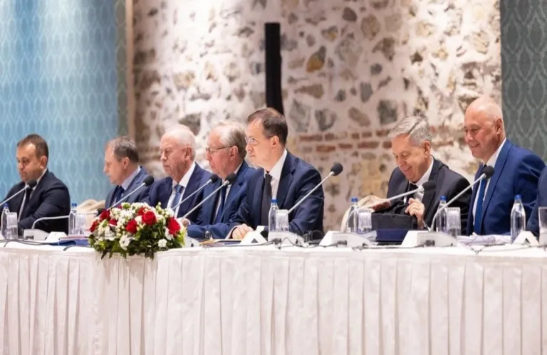 Η Ρωσία δηλώνει «έτοιμη για ειρηνευτικές διαπραγματεύσεις με την Ουκρανία στην Κωνσταντινούπολη»