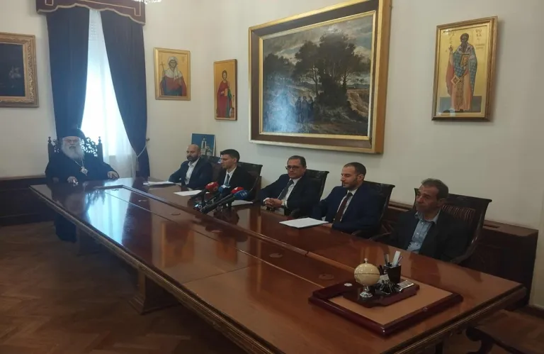 Επίδομα για το τρίτο παιδί από την Αρχιεπισκοπή Κύπρου - Πόσα δικαιούνται οι οικογένειες και πώς θα γίνονται οι αιτήσεις