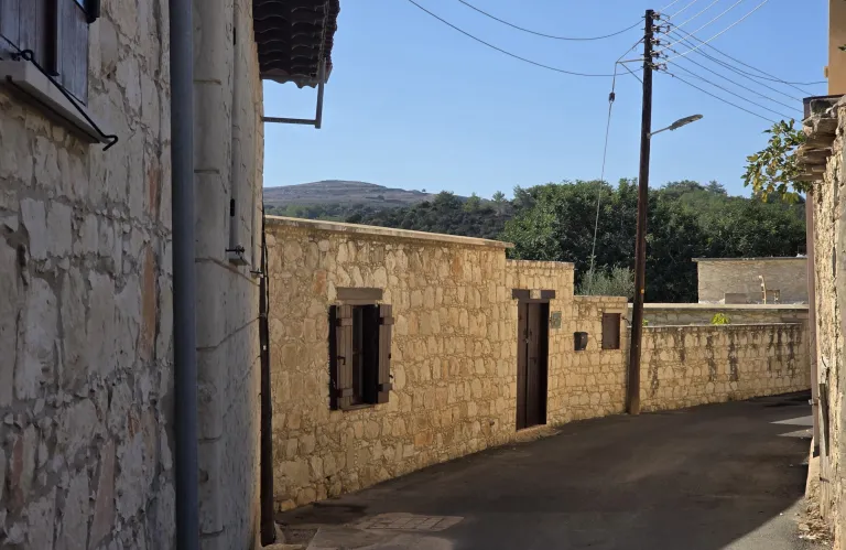 Παραμένουν σε επιφυλακή μετά τις σεισμικές δονήσεις, λέει  η Αν. Επαρχος Πάφου