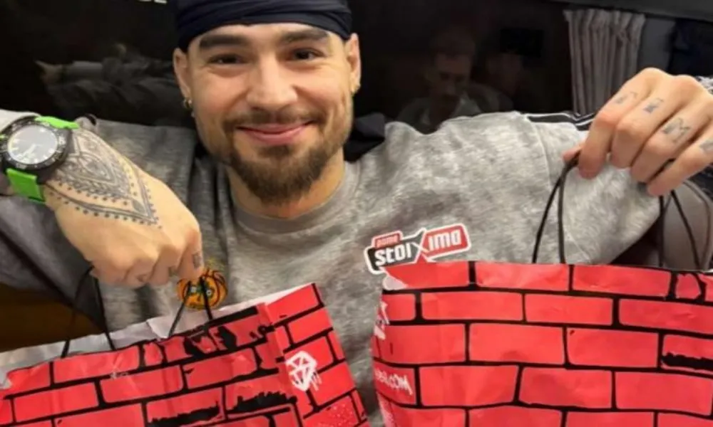 Κέρασμα από Χουάντσο μετά το διπλό!