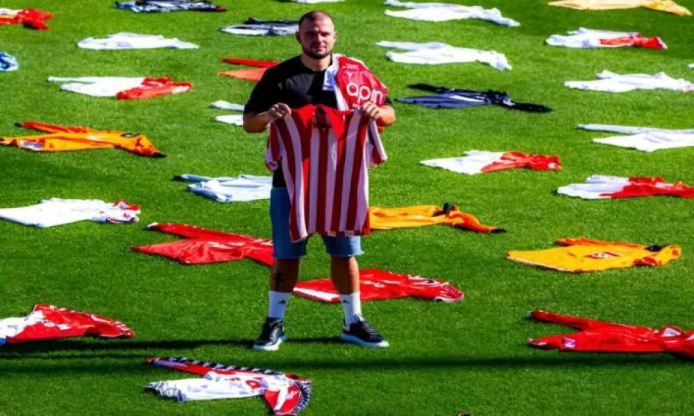 Φίλος της Μονακό κατέχει 1146 φανέλες και γεμίζει μισό γήπεδο