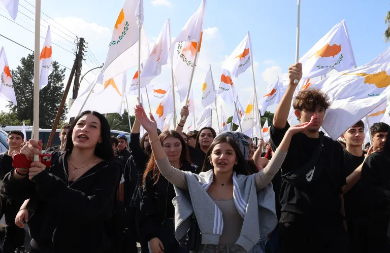 Τα μηνύματα των μαθητών στην εκδήλωση καταδίκης του ψευδοκράτους (βίντεο + φώτος)