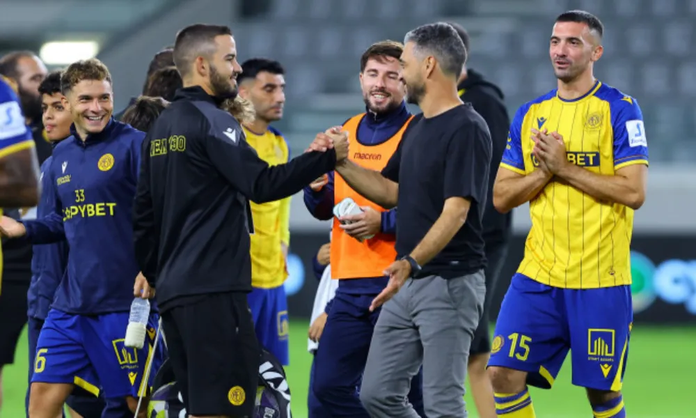 Επέστρεψαν τα χαμόγελα