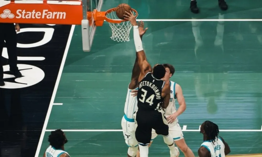 Ο Γιάννης πήρε... ρεβάνς από τους Χόρνετς