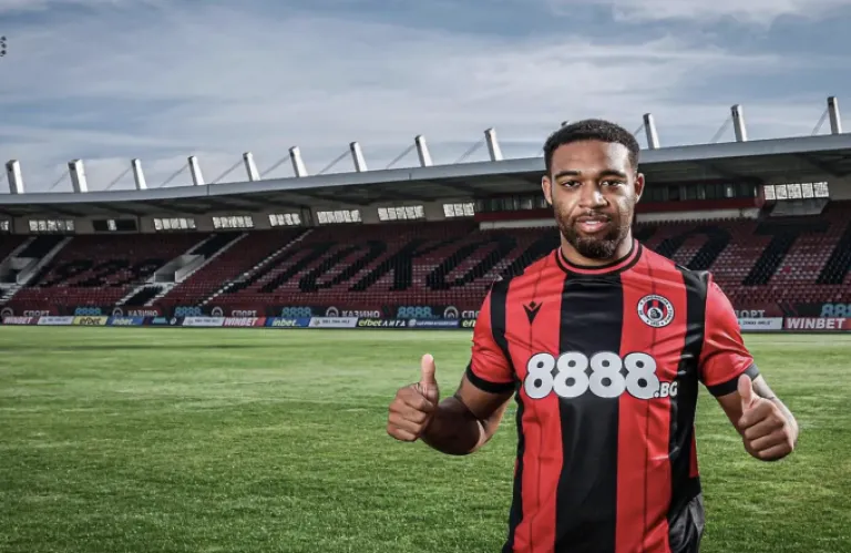 Το άλλοτε παιδί - θαύμα της Λίβερπουλ, υπέγραψε στην Λοκομοτίβ Σόφιας!