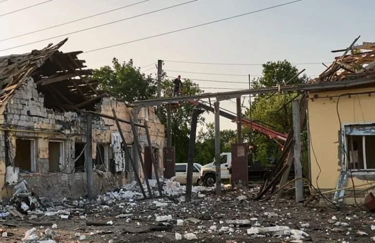 Ουκρανία: Τρεις νεκροί και δέκα τραυματίες σε ρωσικές επιθέσεις στο Χάρκοβο