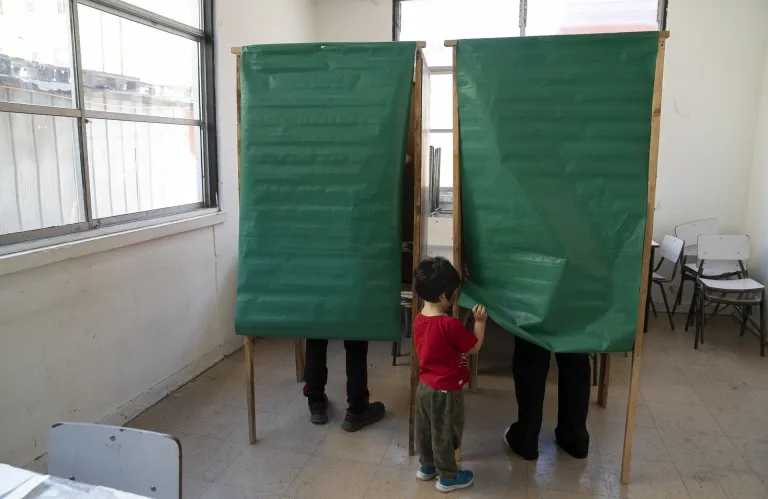 Εκλογές στη Χιλή: Οι πιο «αντιφατικές» των τελευταίων δεκαετιών - Ο κομμουνισμός, η ακροδεξιά και ο Τραμπ