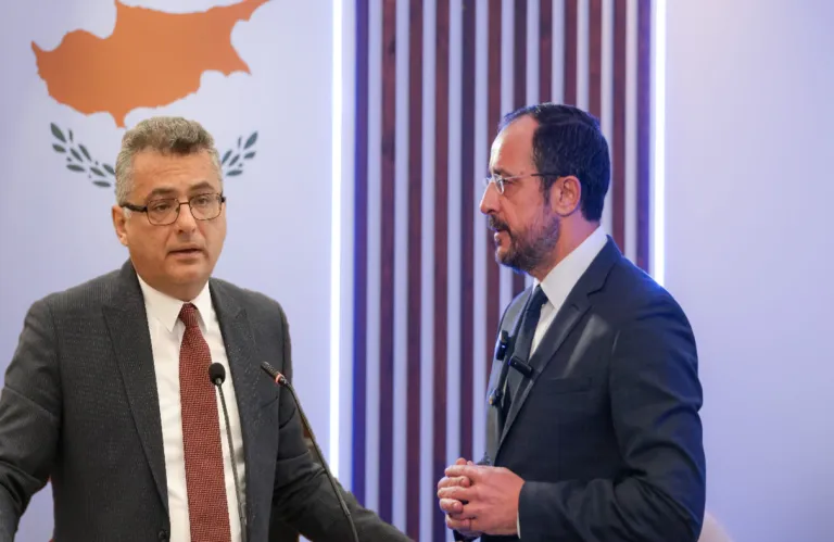 Σφυγμομετρούν προθέσεις και στόχους