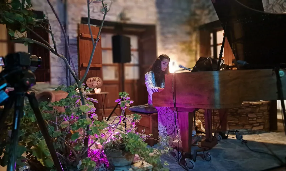 Post thumbnail or placeholder