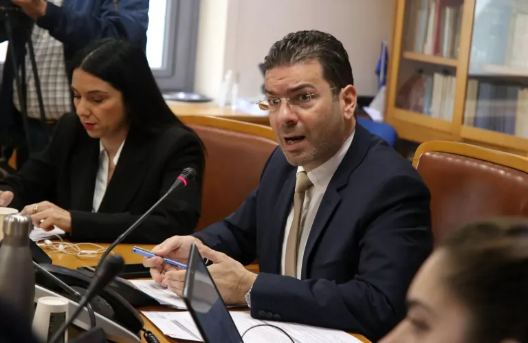 Δίπλαρος απαντά στην ΟΣΑΚ: «Παραπλανητικοί ισχυρισμοί – Υπερασπίζονται άλλα συμφέροντα»