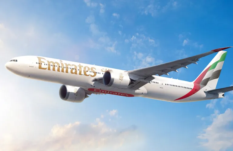 Η Emirates παραγγέλνει 65 επιπλέον Boeing 777X αξίας 38 δισ. Δολαρίων στο Dubai Airshow 2025