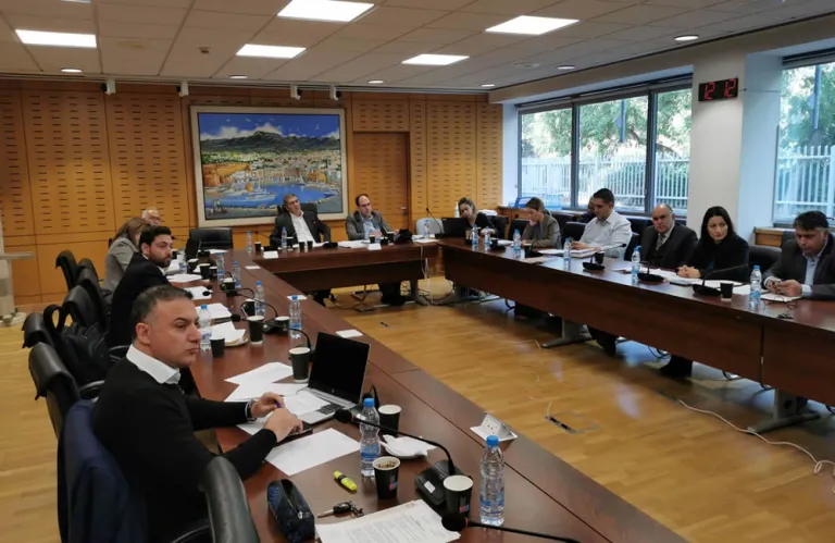 Τροποποιήσεις στον νόμο περί Φορέα Ισότιμης Κατανομής Βαρών εξετάζει η Επ. Προσφύγων