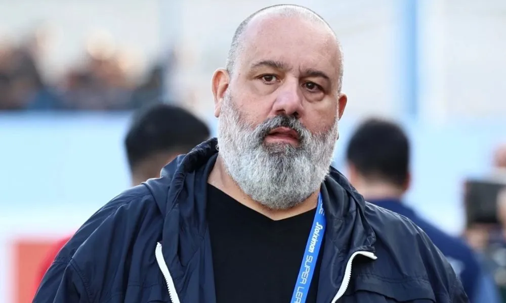 Καραπαπάς: «Βρήκαμε το τρόπαιο άλλης ομάδας, μας ζήτησαν να το στείλουμε με κούριερ, αλλά δεν το στείλαμε»