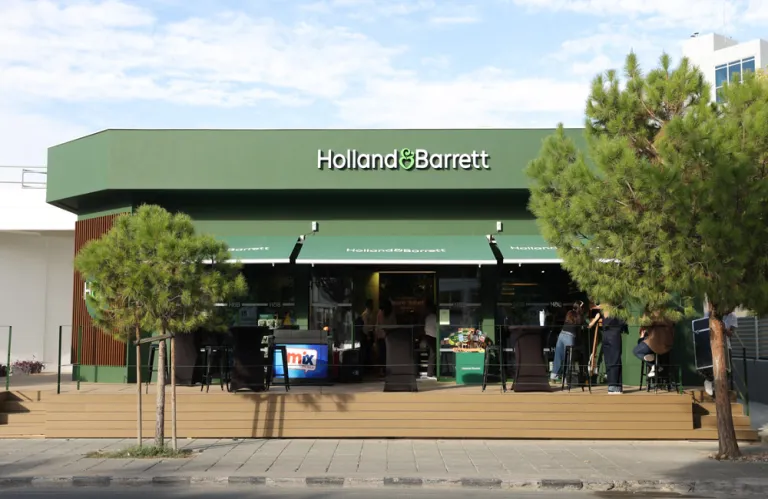 15 Χρόνια Ευεξίας: Τα Holland & Barrett εγκαινιάζουν το νέο τους κατάστημα στη Λεωφόρο Μακαρίου, Λεμεσό