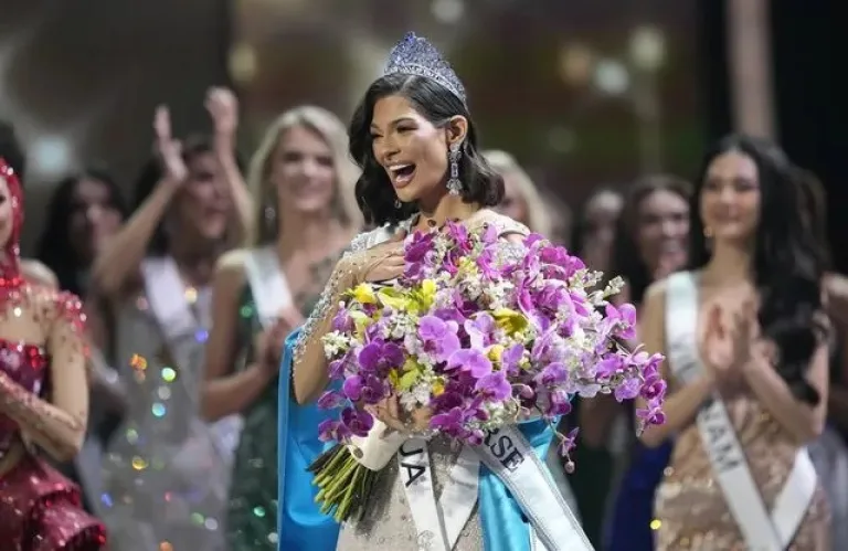 Οσμή σκανδάλου στα Miss Universe – Κριτής παραιτείται και καταγγέλλει στημένο αποτέλεσμα