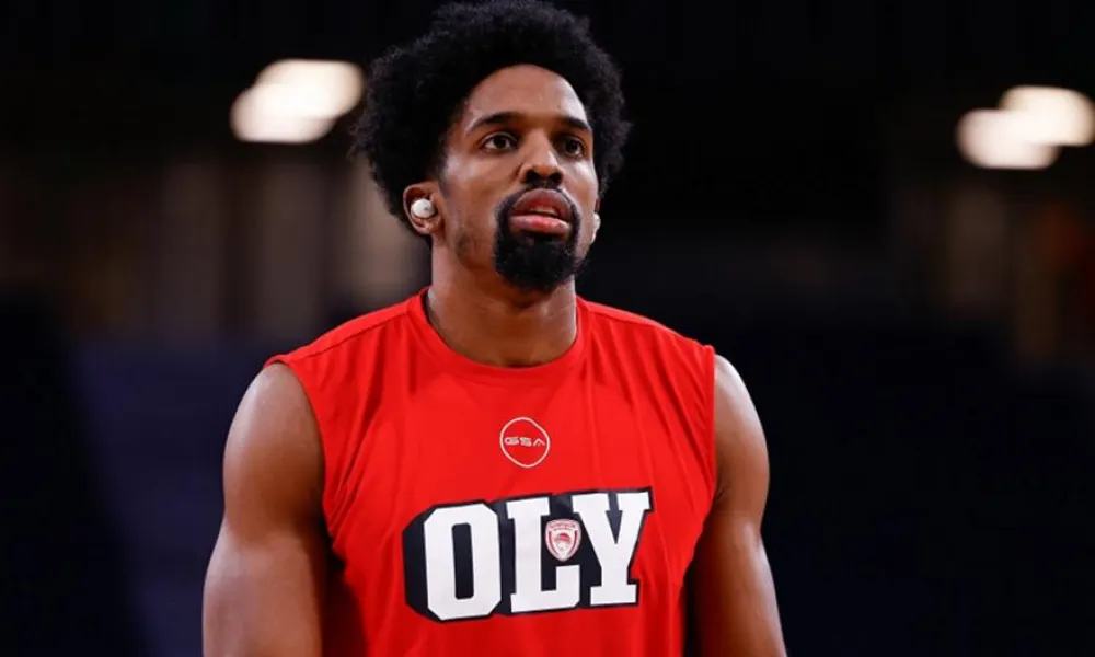 Ολυμπιακός: Εκτός ο ΜακΚίσικ με Παρί, αμφίβολος ο Γουόρντ!