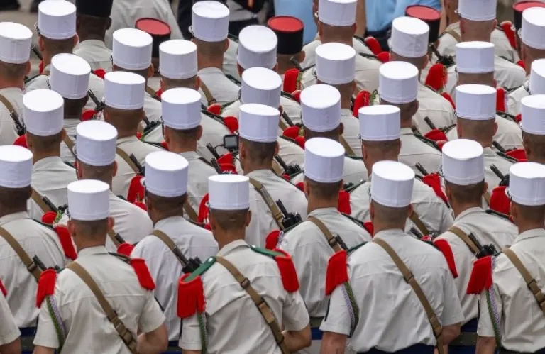 Γάλλος στρατηγός προειδοποιεί: Να προετοιμαστούμε για το ενδεχόμενο η χώρα «να χάσει τα παιδιά της» σε πόλεμο με τη Ρωσία