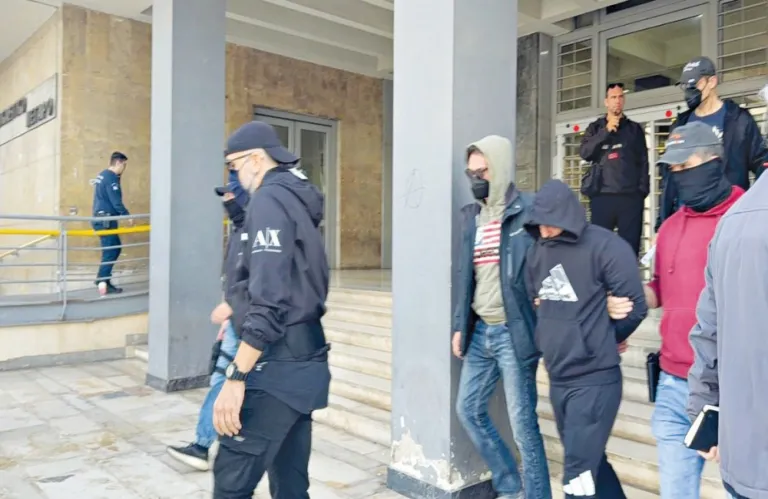 Δολοφονία Δημοσθένους: Οι δύο της Θεσσαλονίκης κλείνουν το παζλ - Χθες έφτασαν Κύπρο, σήμερα τους πάνε Δικαστήριο