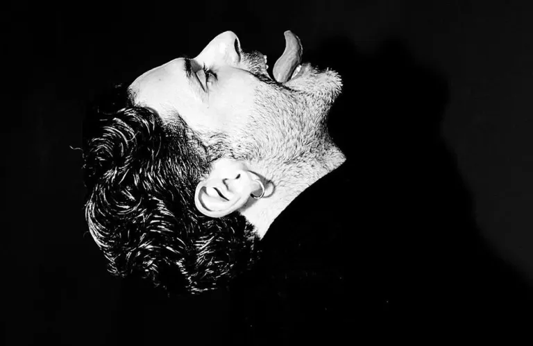 «Personne» από τους Liminal Creative Productions