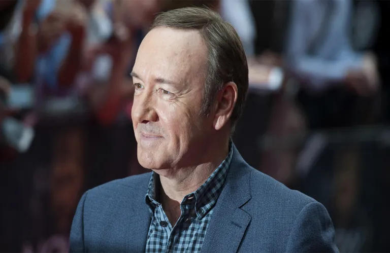 Κέβιν Σπέισι: Από το Χόλιγουντ στην Κύπρο ο βραβευμένος με Όσκαρ ηθοποιός