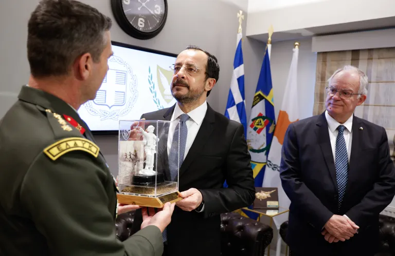 Η ΕΛΔΥΚ απένειμε τιμητική πλακέτα στον Πρόεδρο της Κυπριακής Δημοκρατίας