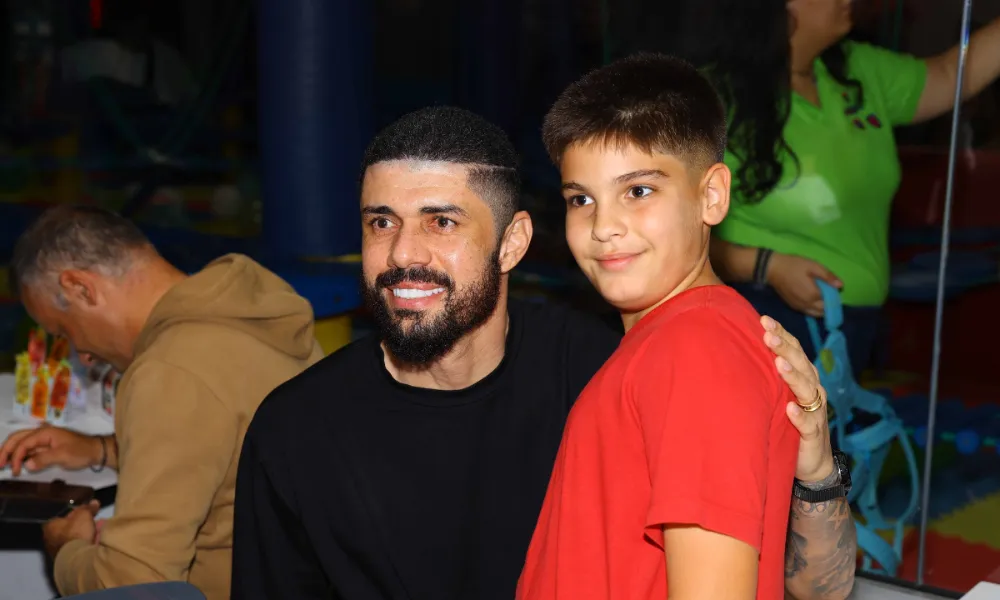 ΦΩΤΟ/Ομόνοια: Γέμισε παιδικά χαμόγελα το Play4kidz