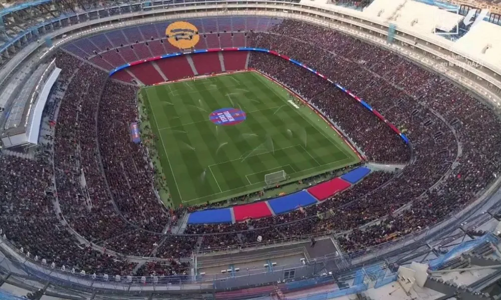 Συγκίνηση στη Βαρκελώνη: Η Μπαρτσελόνα ξανά στο «Καμπ Νου» μετά από 909 μέρες