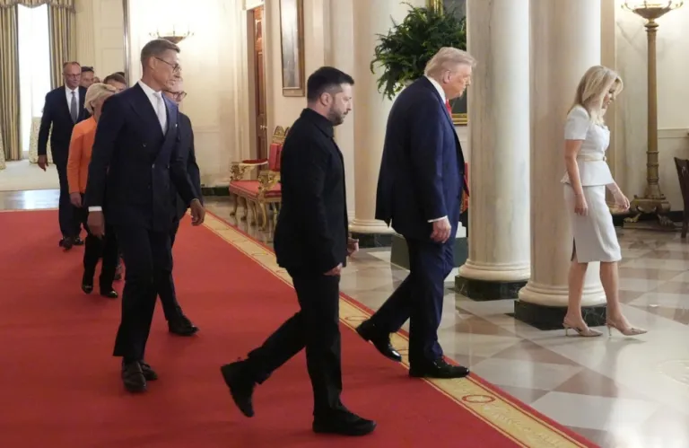 Συνομιλίες ΗΠΑ – Ουκρανίας στη Γενεύη ενόψει της προθεσμίας του σχεδίου Τραμπ – Τα σημεία τριβής