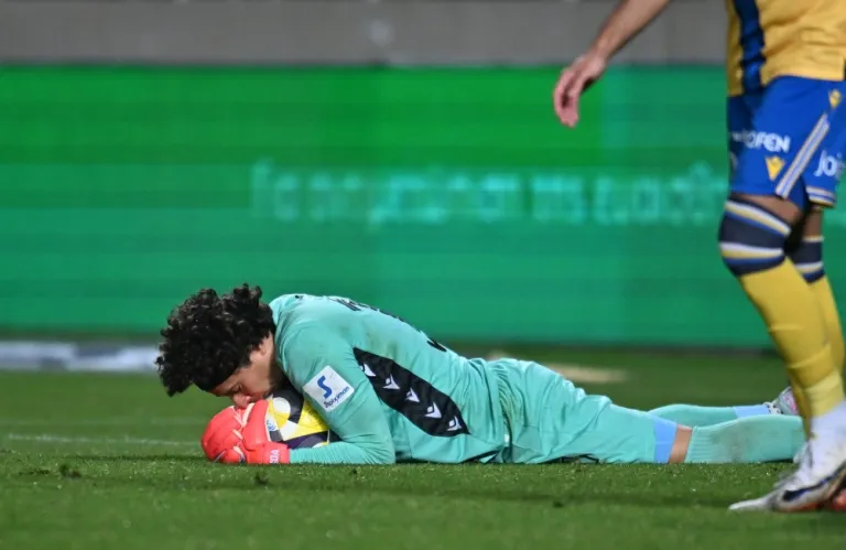 Οτσόα: Το λες και απάντηση