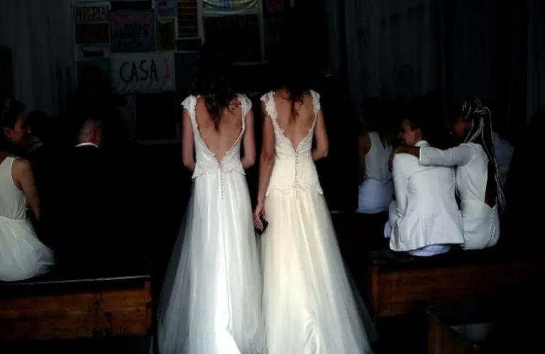 Απόφαση σταθμός: Το Δικαστήριο της ΕΕ αποφάνθηκε ότι ο γάμος μεταξύ ατόμων του ιδίου φύλου θα πρέπει να αναγνωρίζεται σε όλες τις χώρες του μπλοκ