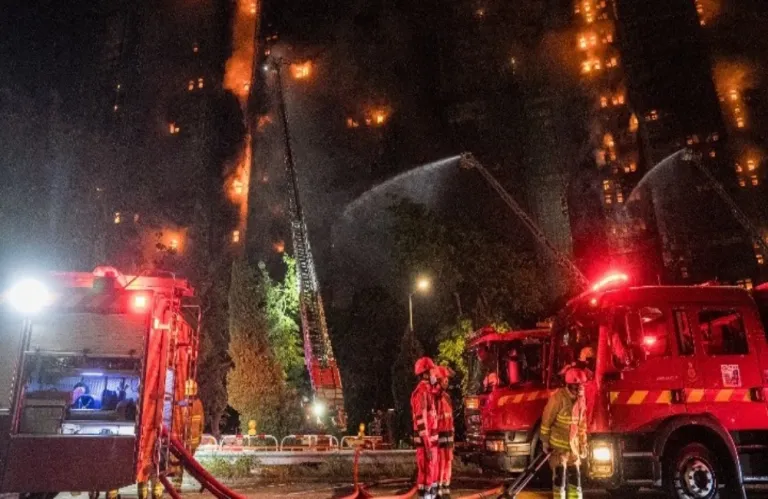 Τραγωδία δίχως τέλος στο Χονγκ Κονγκ: 36 νεκροί και 279 αγνοούμενοι μετά από τη φωτιά στους ουρανοξύστες (BINTEO)
