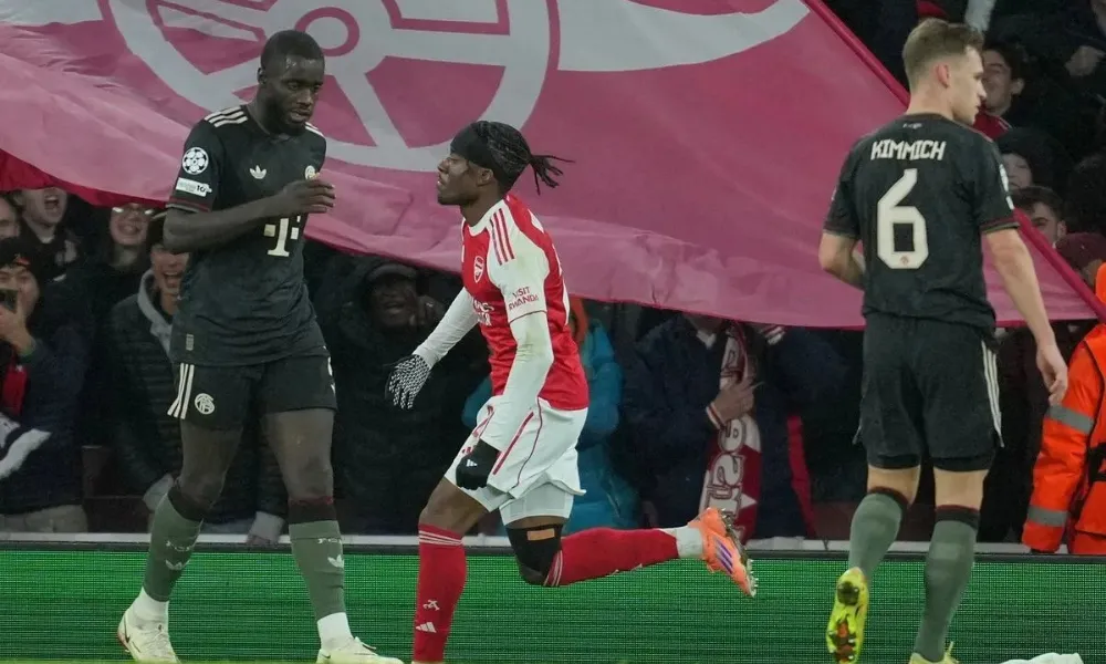 Μόνη πρώτη και χωρίς απώλειες η Άρσεναλ, τεράστια έκπληξη της Αϊντχόφεν στο «Άνφιλντ»