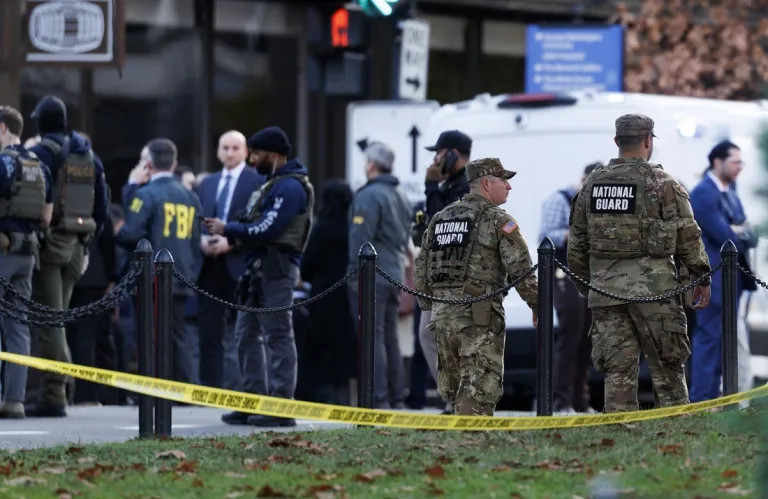 Έρευνα FBI για τρομοκρατία μετά τους πυροβολισμούς στην Ουάσινγκτον