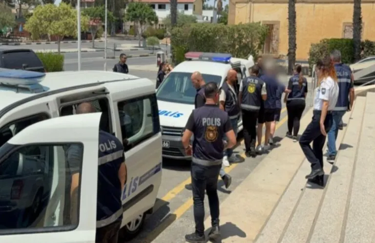 Με την κατάθεση «αστυνομικών» συνεχίστηκε η «δίκη» των δύο Ε/κ