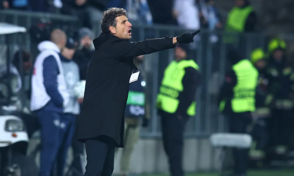 «Μιλώντας για τον διαιτητή…»