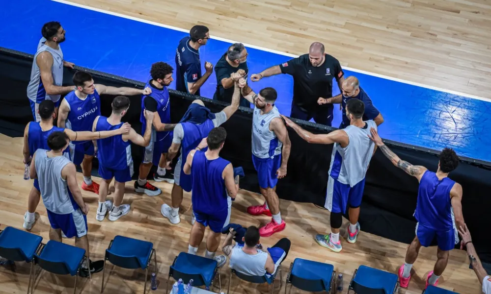 Ιστορική πρεμιέρια με ήττα